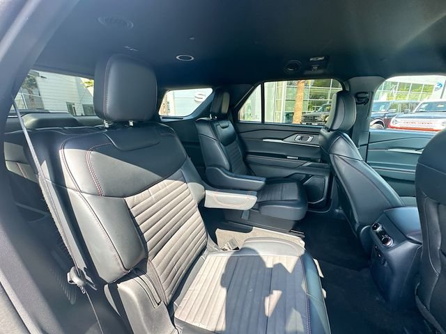 Certified Used 2025 Carbonized Gray Metallic Ford ST-Line image 29