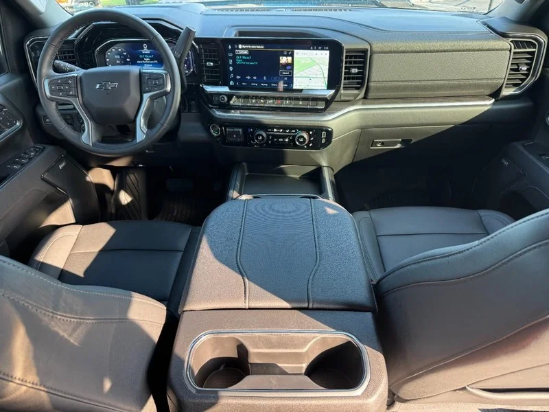 Used 2025 Lakeshore Blue Metallic Chevrolet LTZ image 16