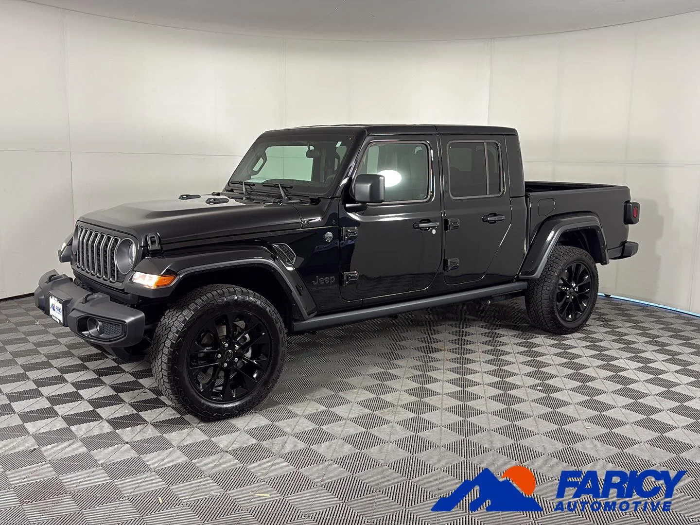 2025 Jeep Gladiator Nighthawk Auto's photo