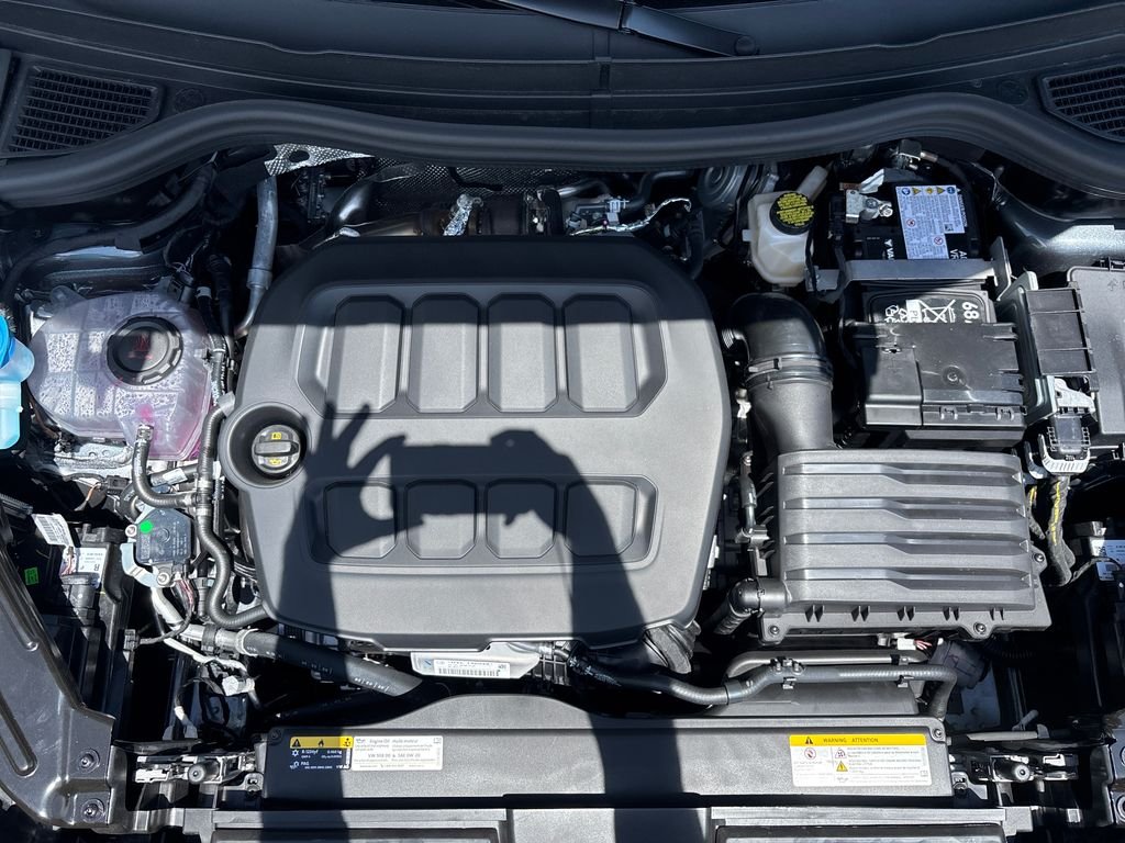 New 2026 Platinum Gray Metallic Volkswagen 2.0T SE image 23