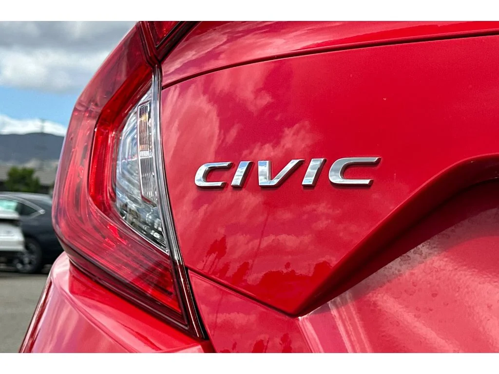 Used 2018 Rallye Red Honda EX image 50