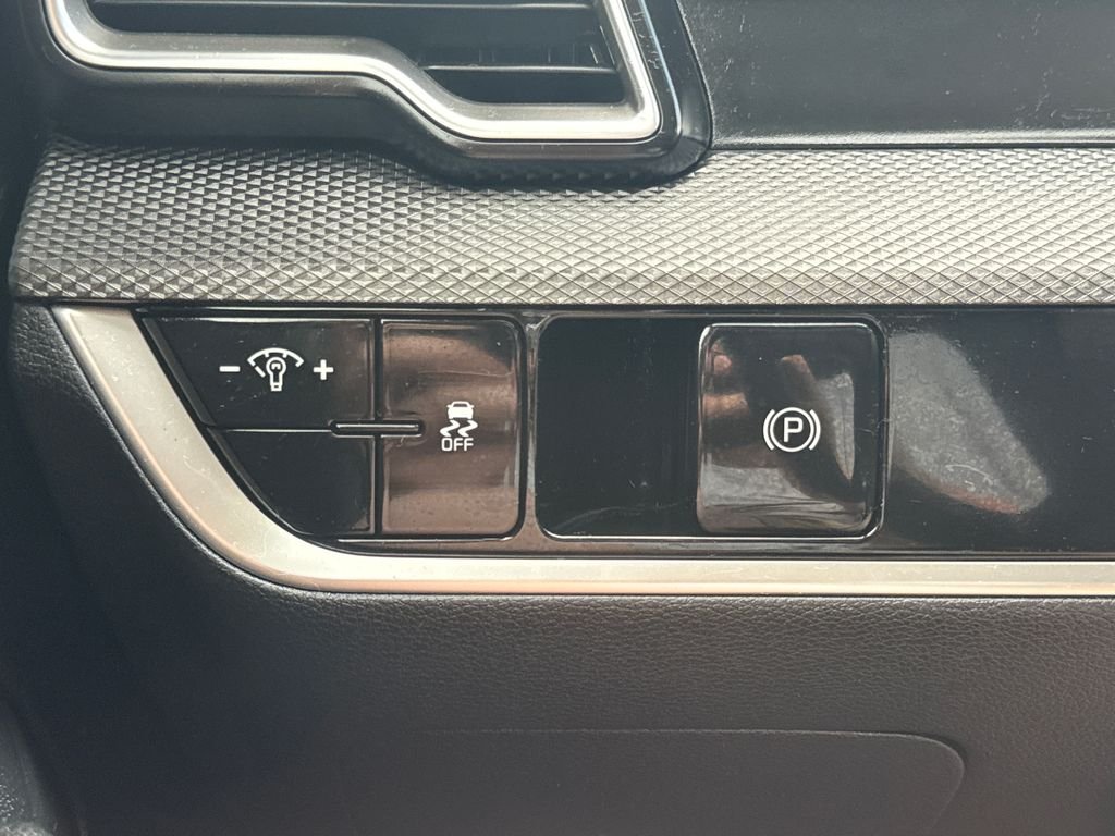 Used 2024 Black Kia LX image 32