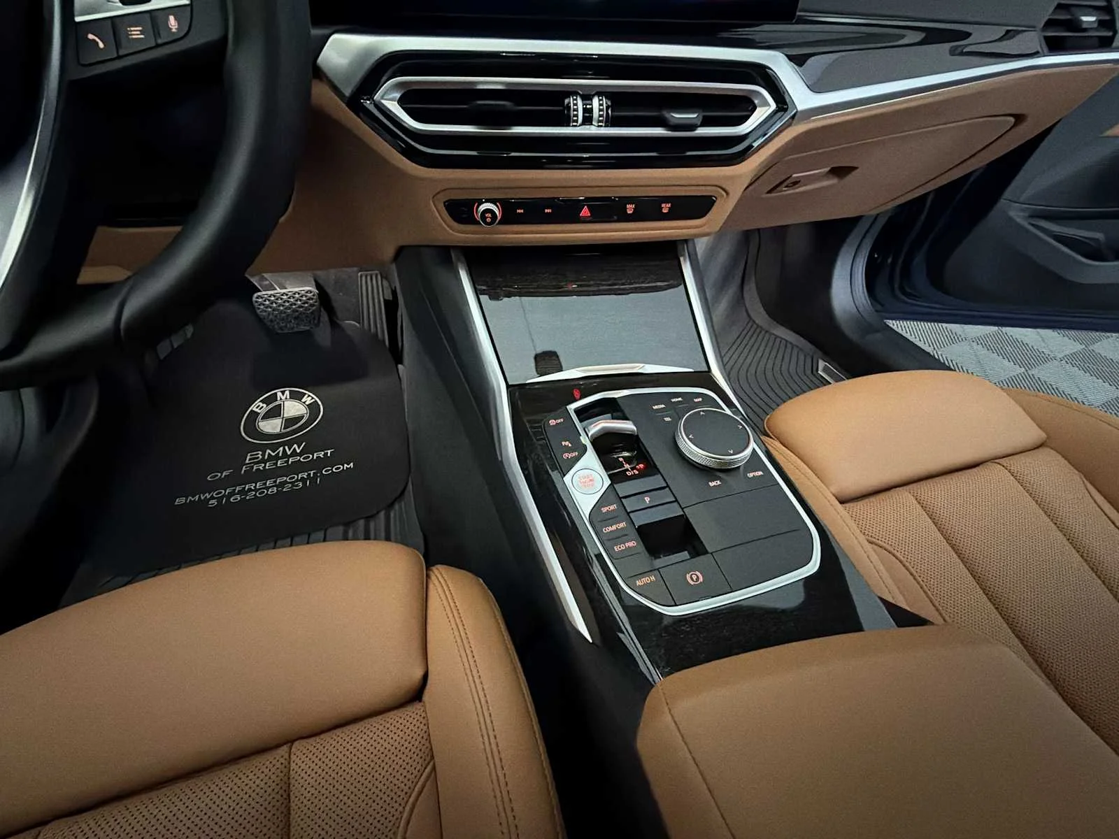 2024 BMW 3 Series 330i - Photo 18