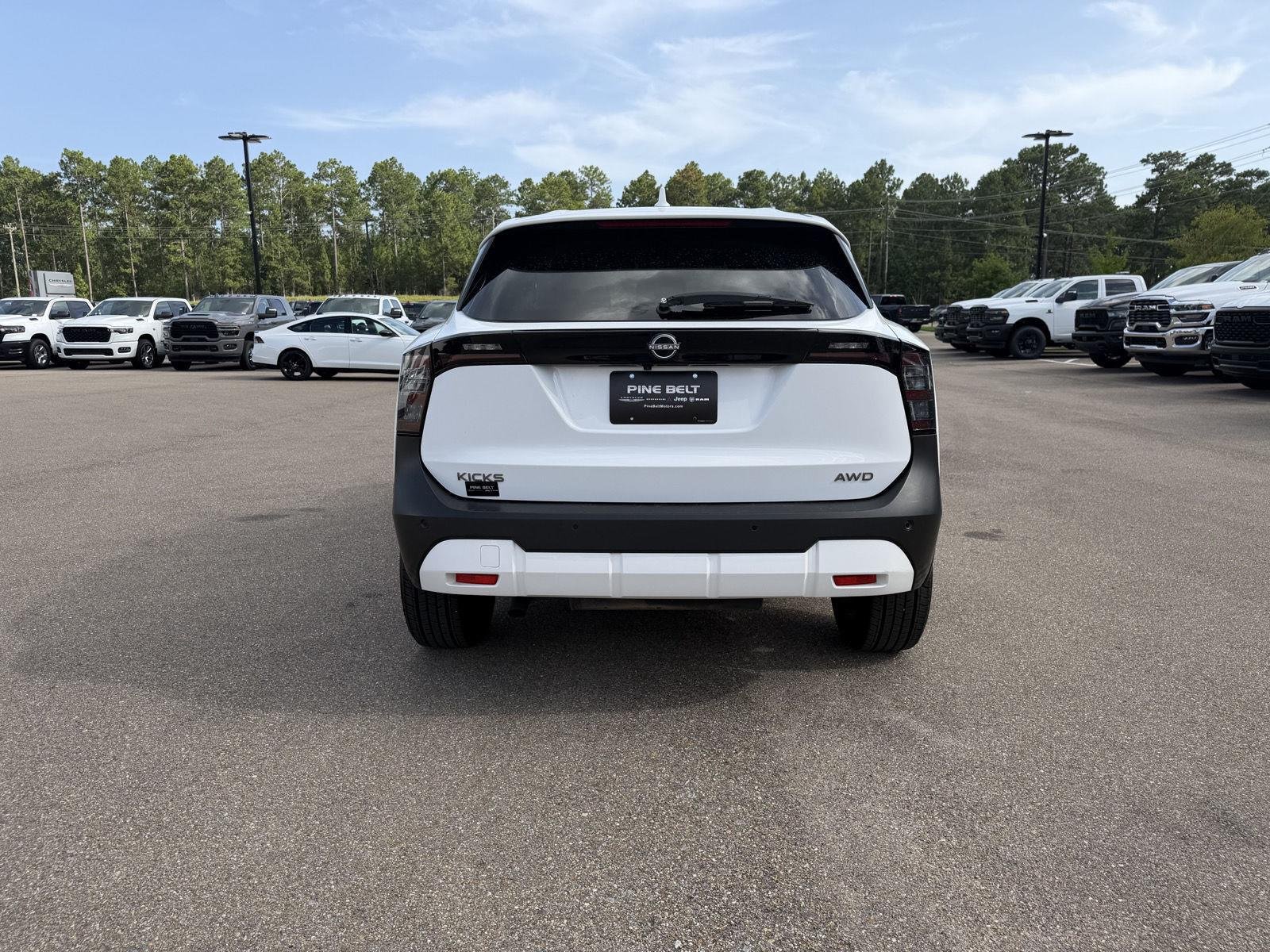 Used 2025 Fresh Powder Nissan SV image 5