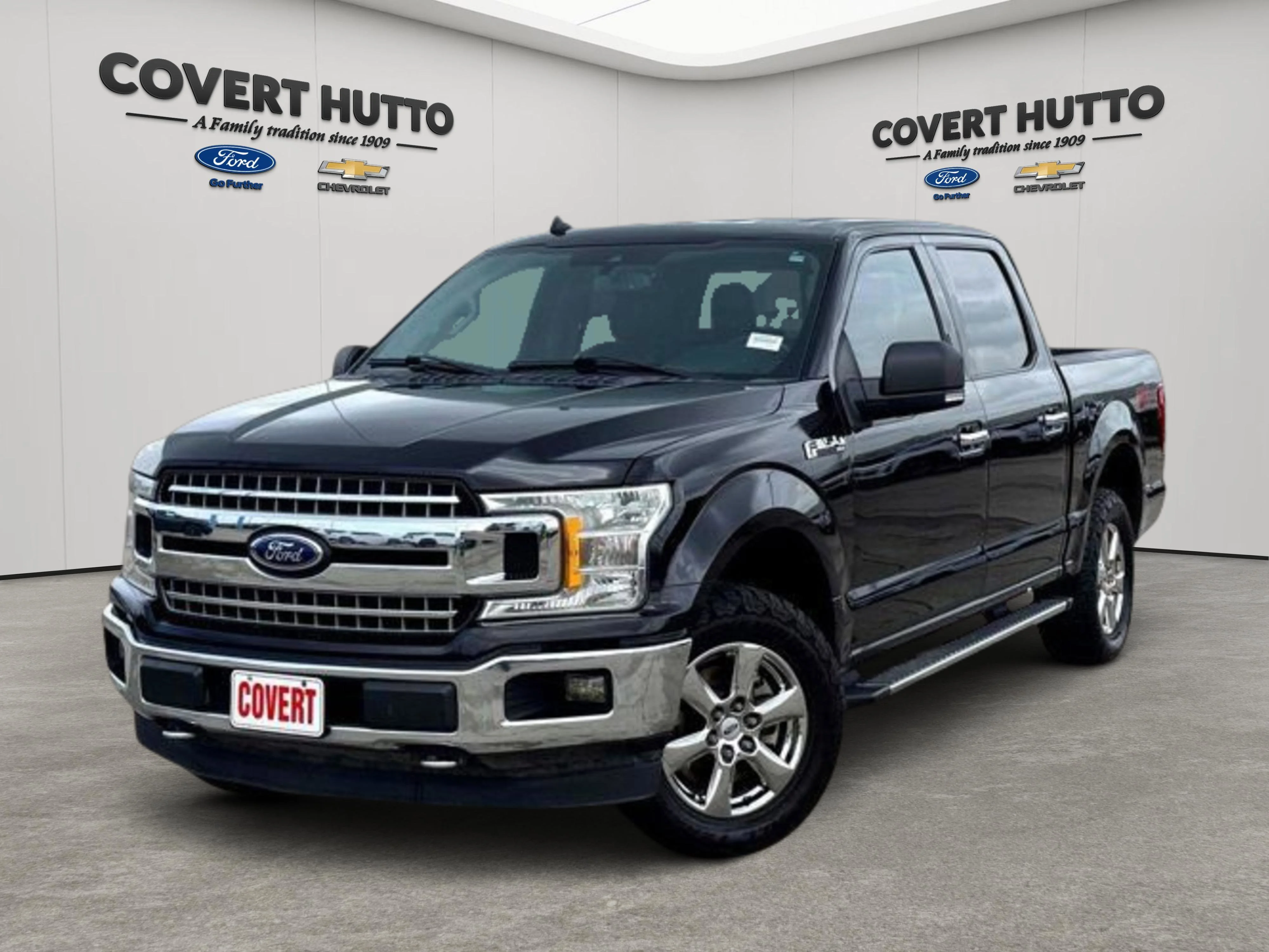 Used 2020 Black Ford XLT image 1