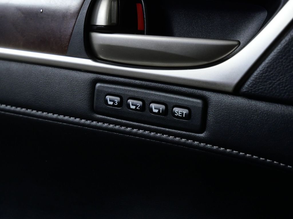 Used 2015 Black Lexus 350 image 29