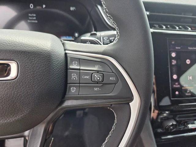 New 2026 Silver Zynith Exterior Paint Jeep Laredo image 30