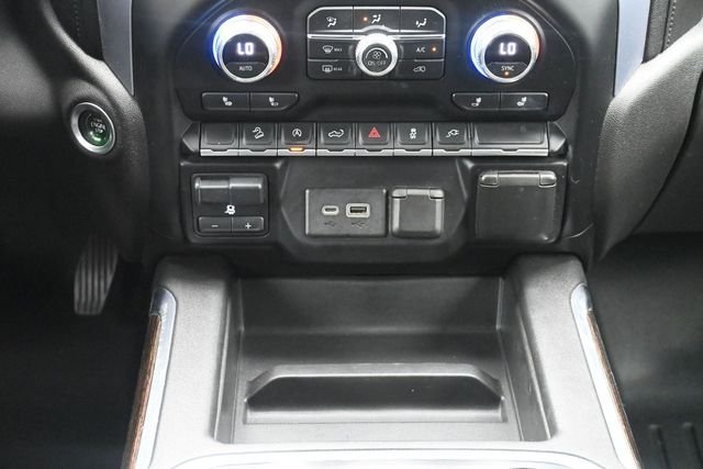 Used 2020 Black GMC Elevation image 21