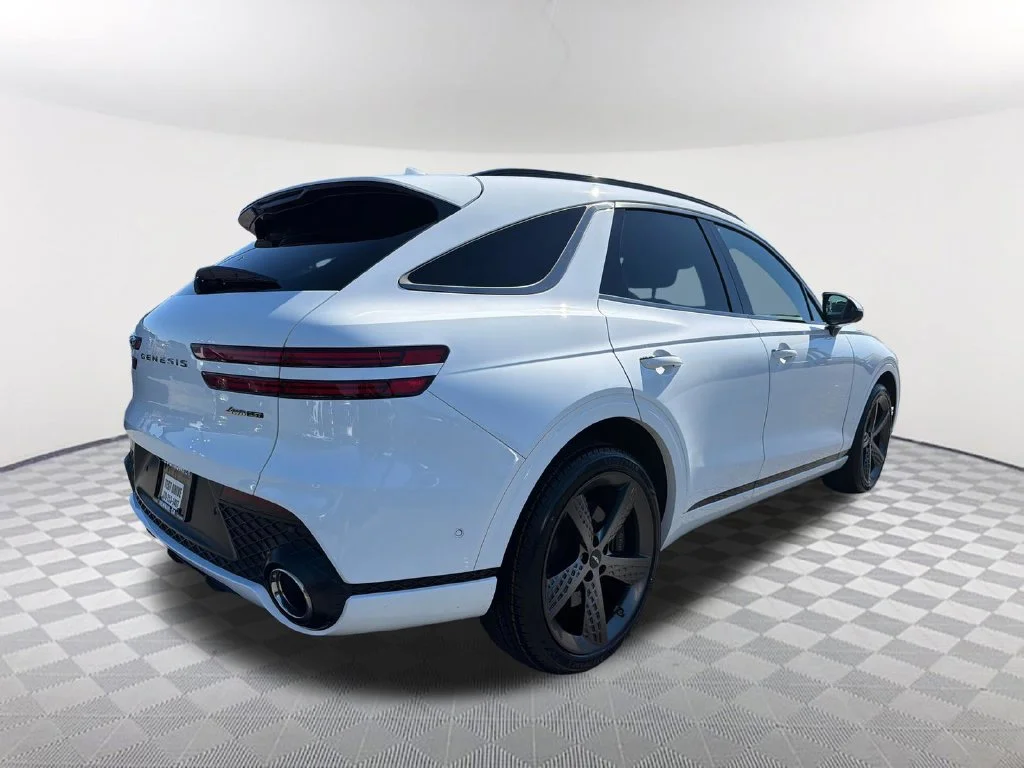 Used 2025 White Genesis 3.5T Sport image 5