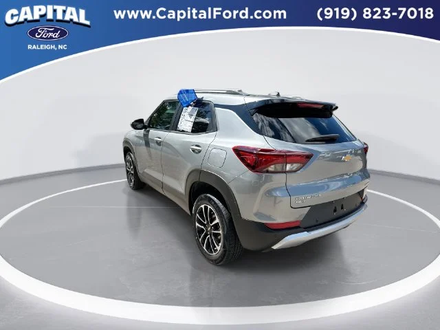 Used 2025 Gray Chevrolet LT image 6