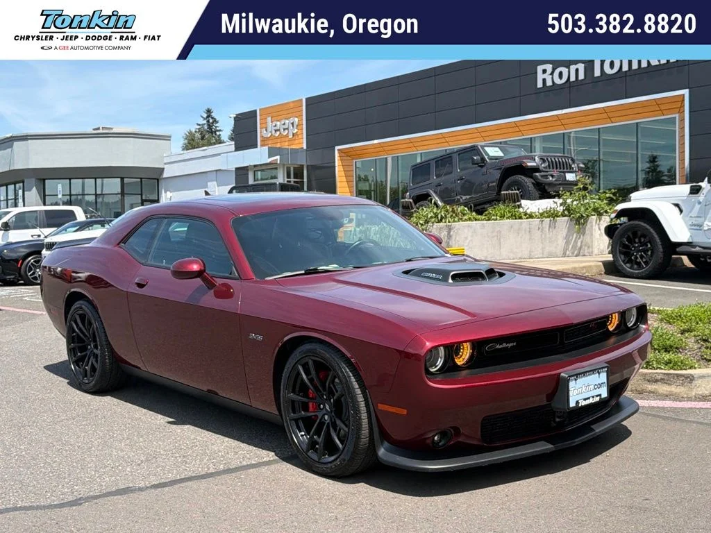 2023 Dodge Challenger R/T's photo