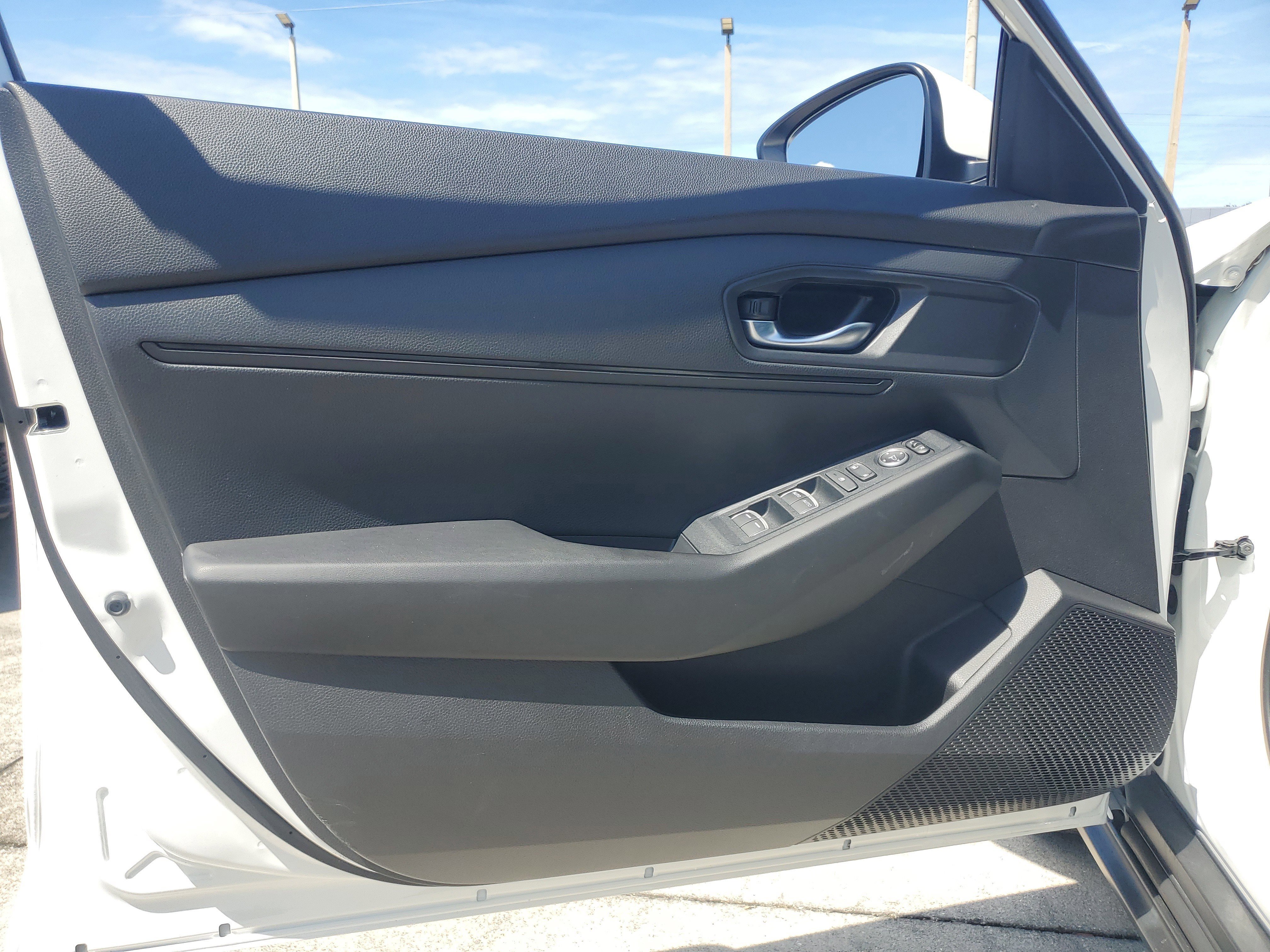 Used 2023 White Honda LX image 22