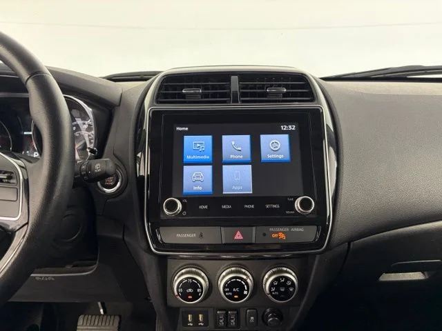 Used 2025 Gray Mitsubishi 2.0 S image 28
