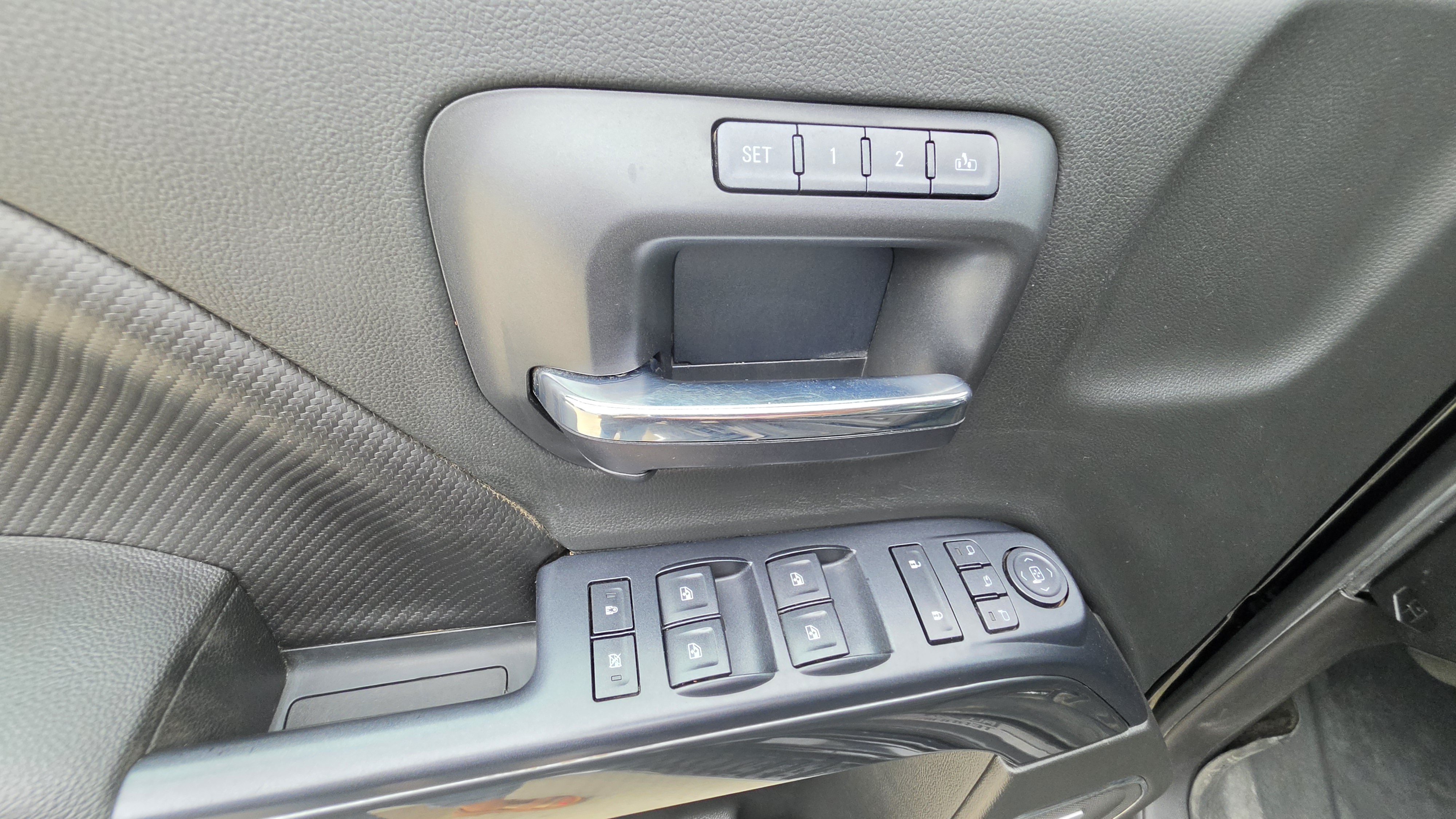 Used 2015 ONYX BLACK GMC SLT image 11