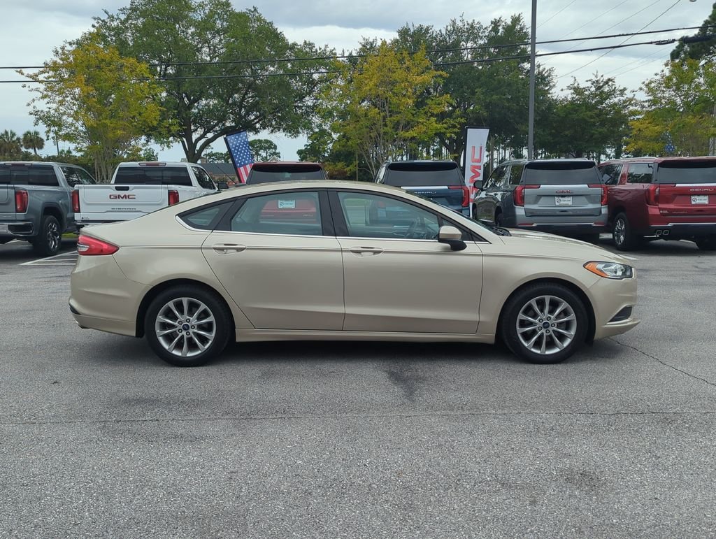 Used 2017 Gold Ford SE image 7