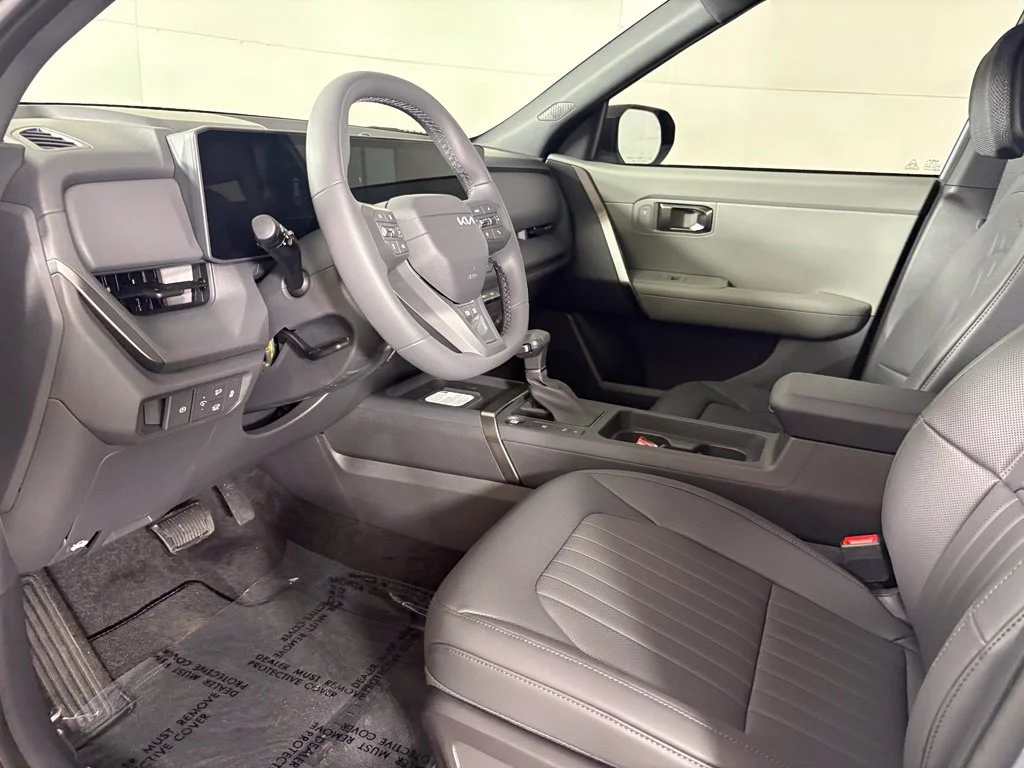 New 2027 Pale Gray Kia X-Line S image 23