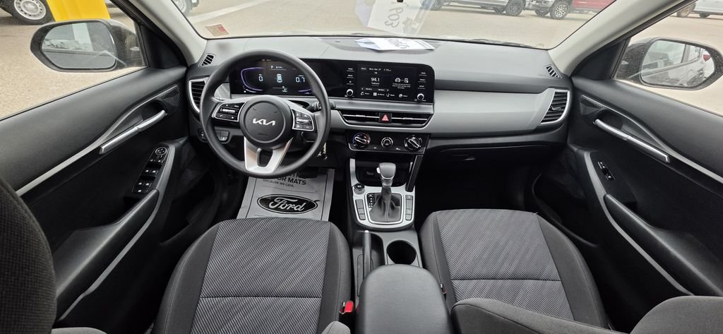 Used 2026 Black Kia LX image 24
