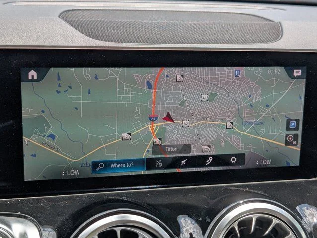 Used 2021  Mercedes-Benz GLB 250 image 19