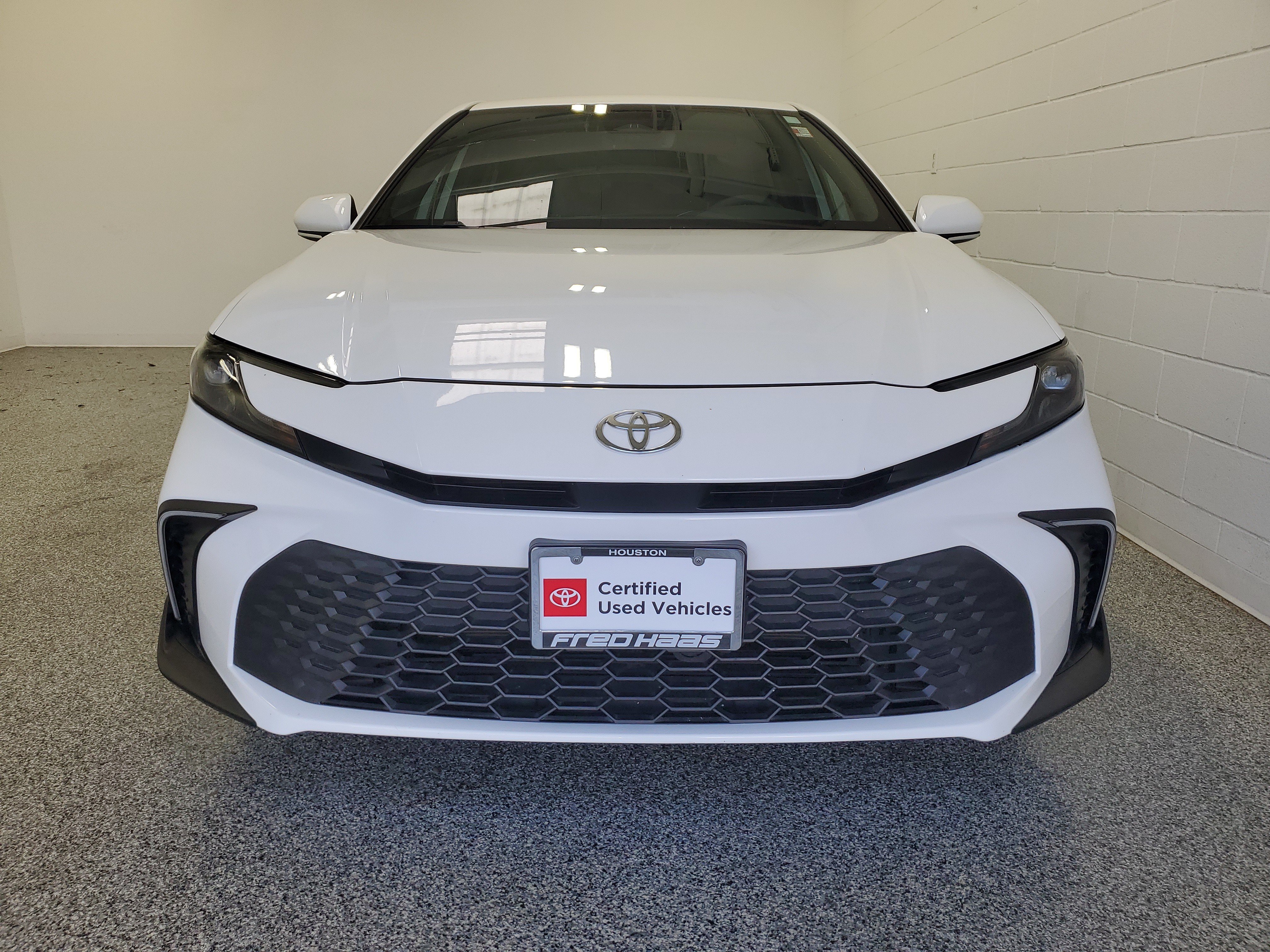 Certified Used 2025 White Toyota XLE image 3