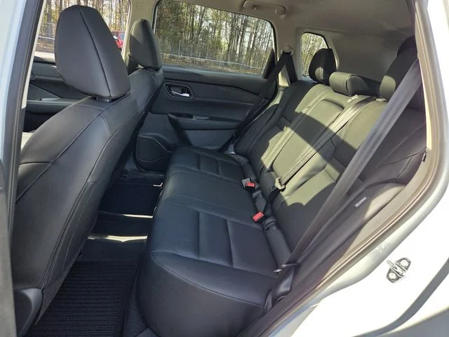 New 2026 Everest White Pearl TriCoat Nissan Dark Armor™ image 6