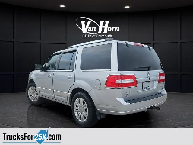 Used 2012 Ingot Silver Lincoln Base image 6