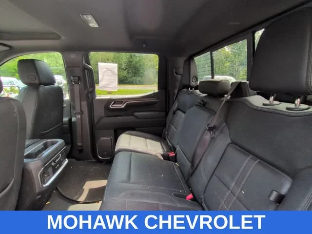 Used 2023 RADIANT RED TINTCOAT Chevrolet High Country image 10