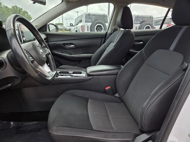 Used 2022 Cloud White Nissan SV image 13