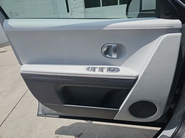 Used 2023 Gray Hyundai SEL image 27
