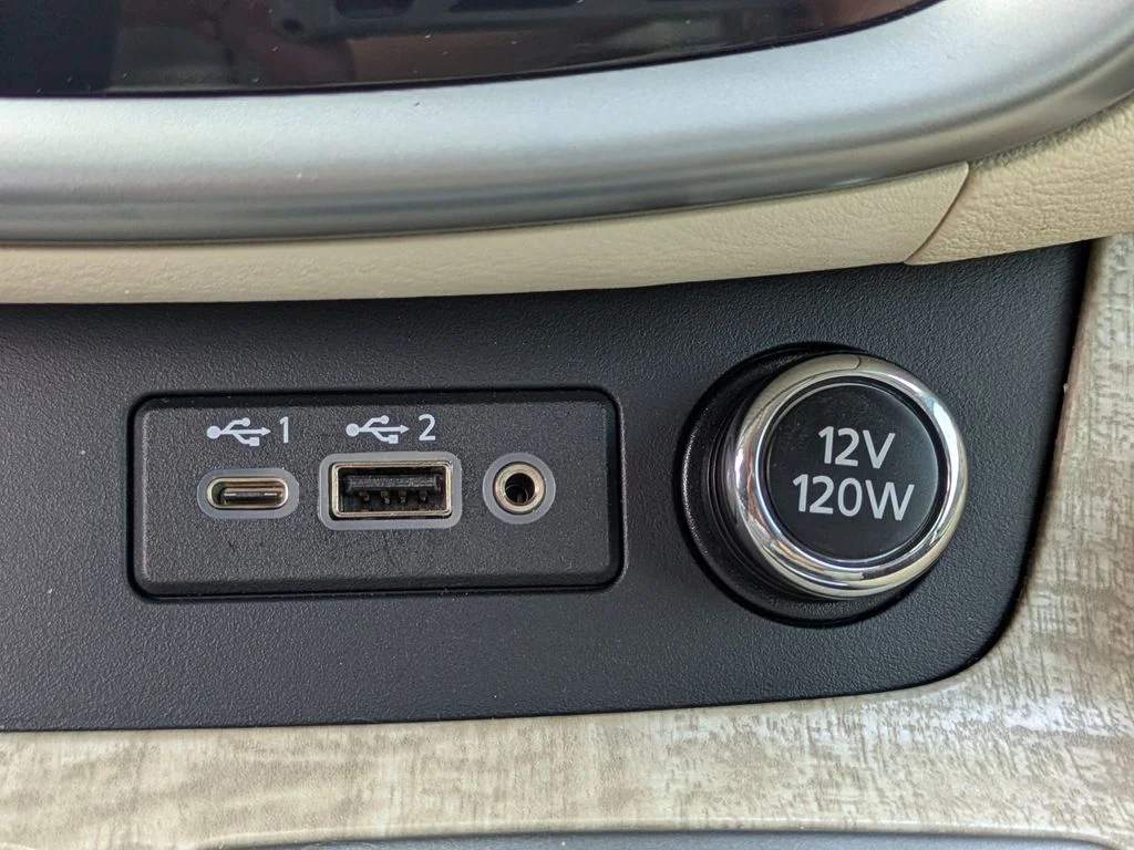 Used 2024 White Nissan SL image 26
