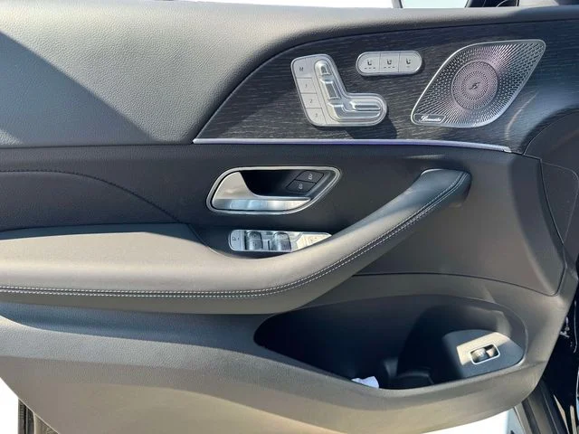 New 2026 Black Mercedes-Benz GLE 450 image 16