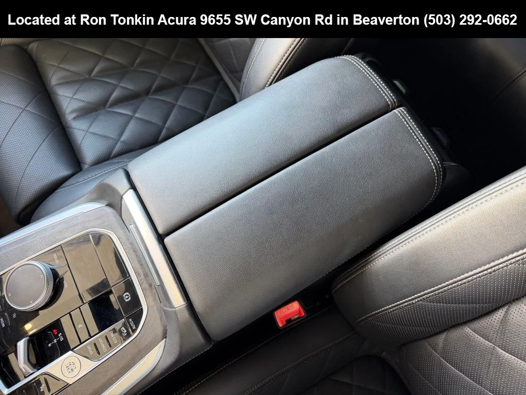 Used 2024 Alpine White BMW xDrive40i image 25