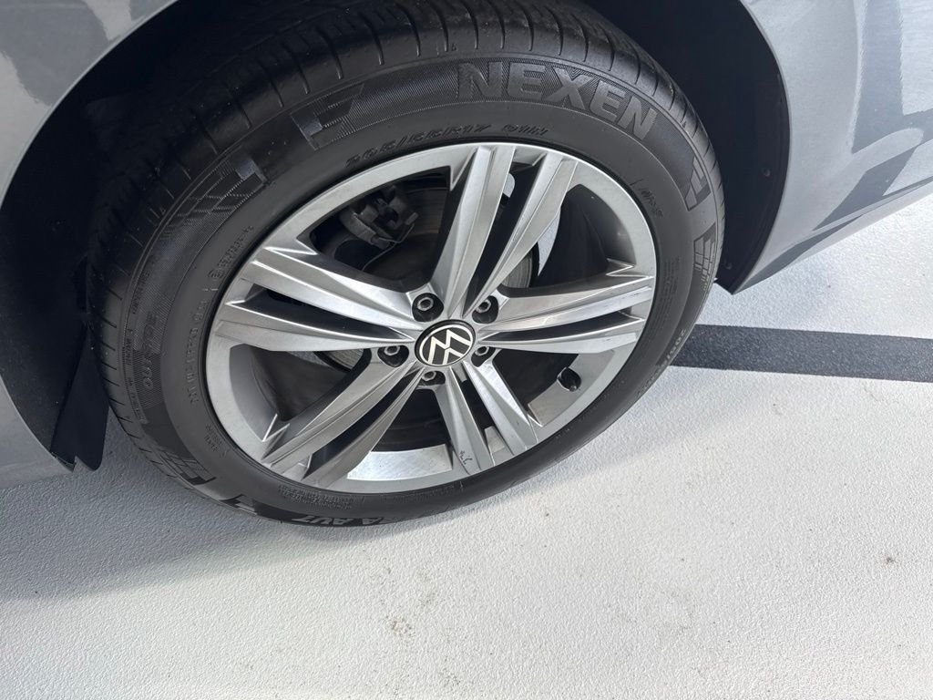 Used 2024 Gray Volkswagen 1.5T SE image 10
