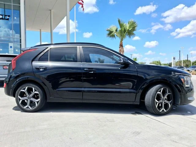 Used 2023 Black Kia EX Touring image 8