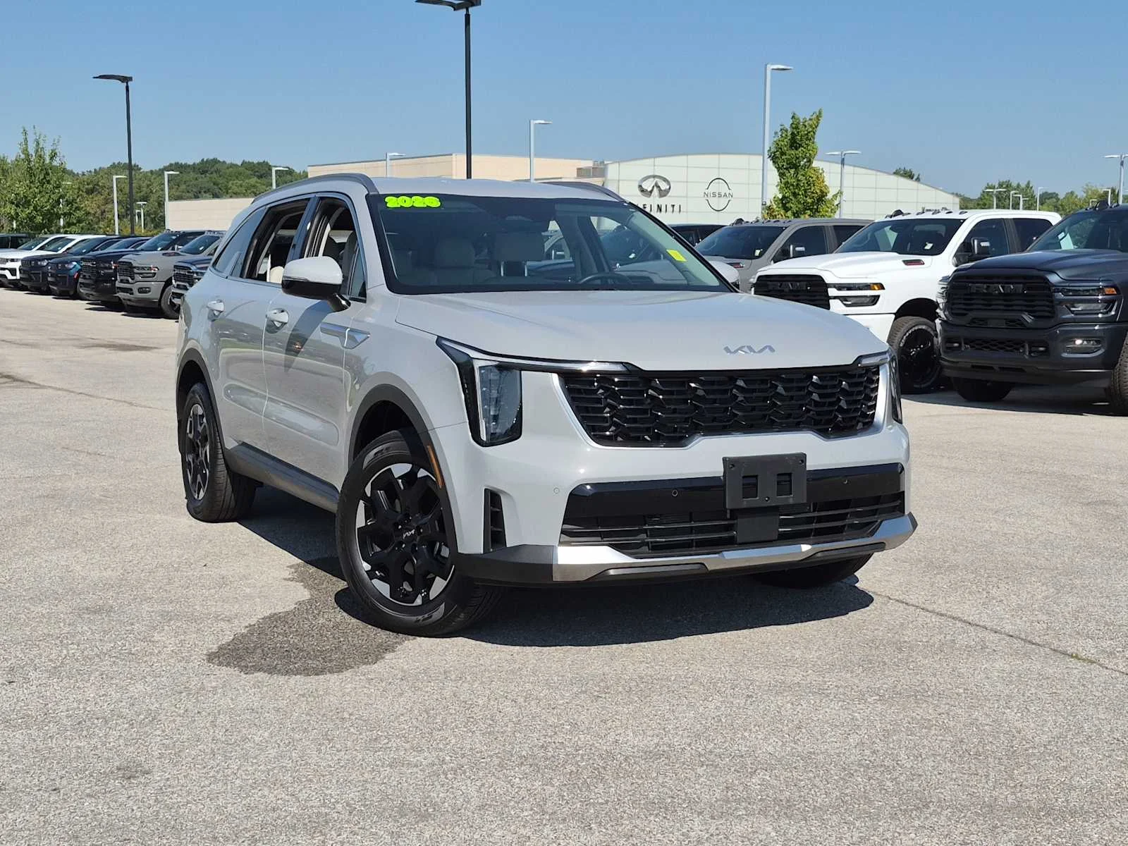 Used 2026 Kia Sorento S with VIN 5XYRLDJC1TG430729 for sale in Kansas City