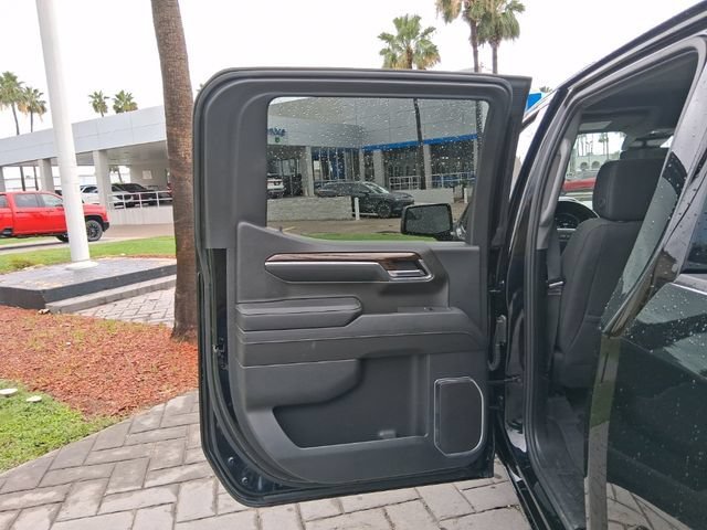 Used 2024 Onyx Black GMC Elevation image 17