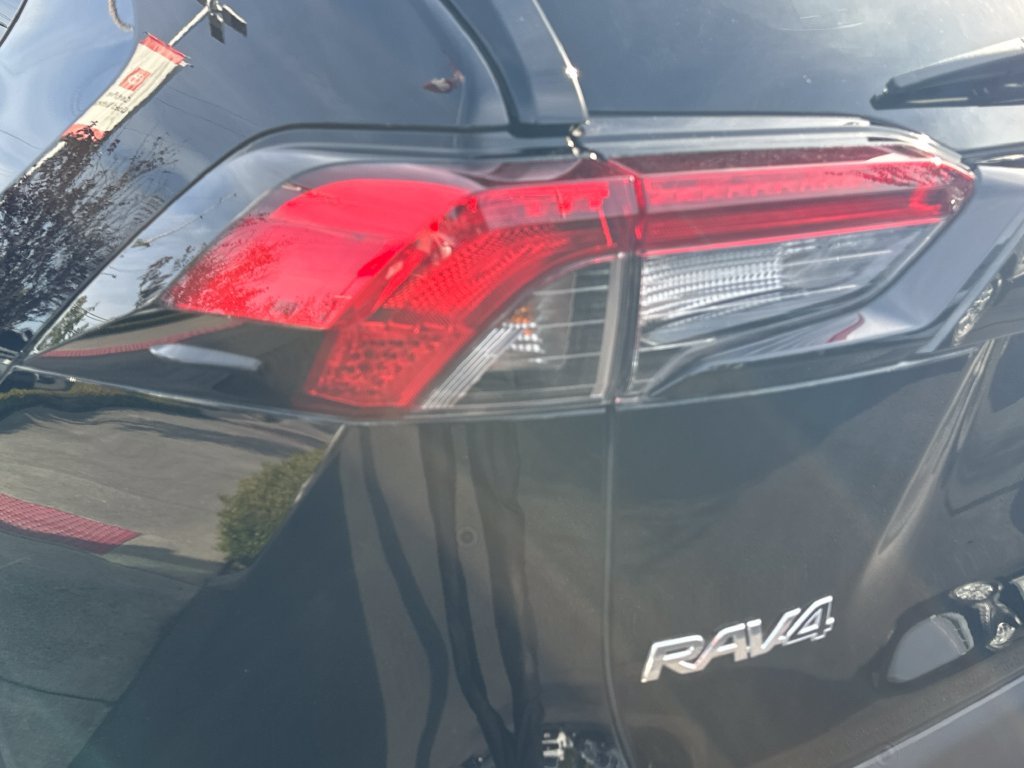Used 2021 Midnight Black Metallic Toyota XLE image 10