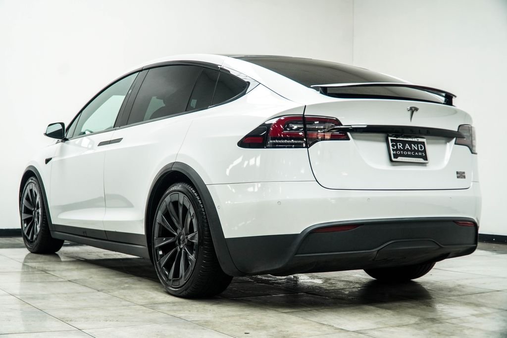 Used 2022 White Tesla Plaid image 12