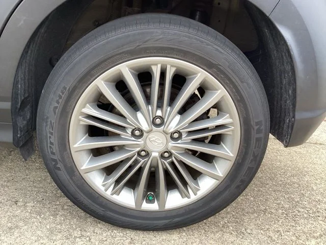 Used 2020 Gray Hyundai SEL Plus image 7