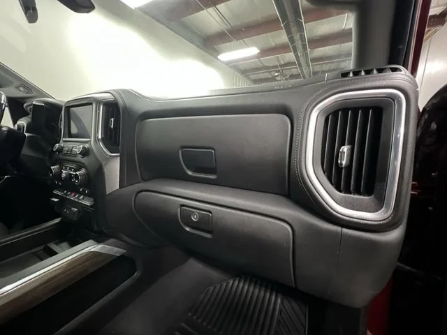 Used 2020 Red Chevrolet RST image 28