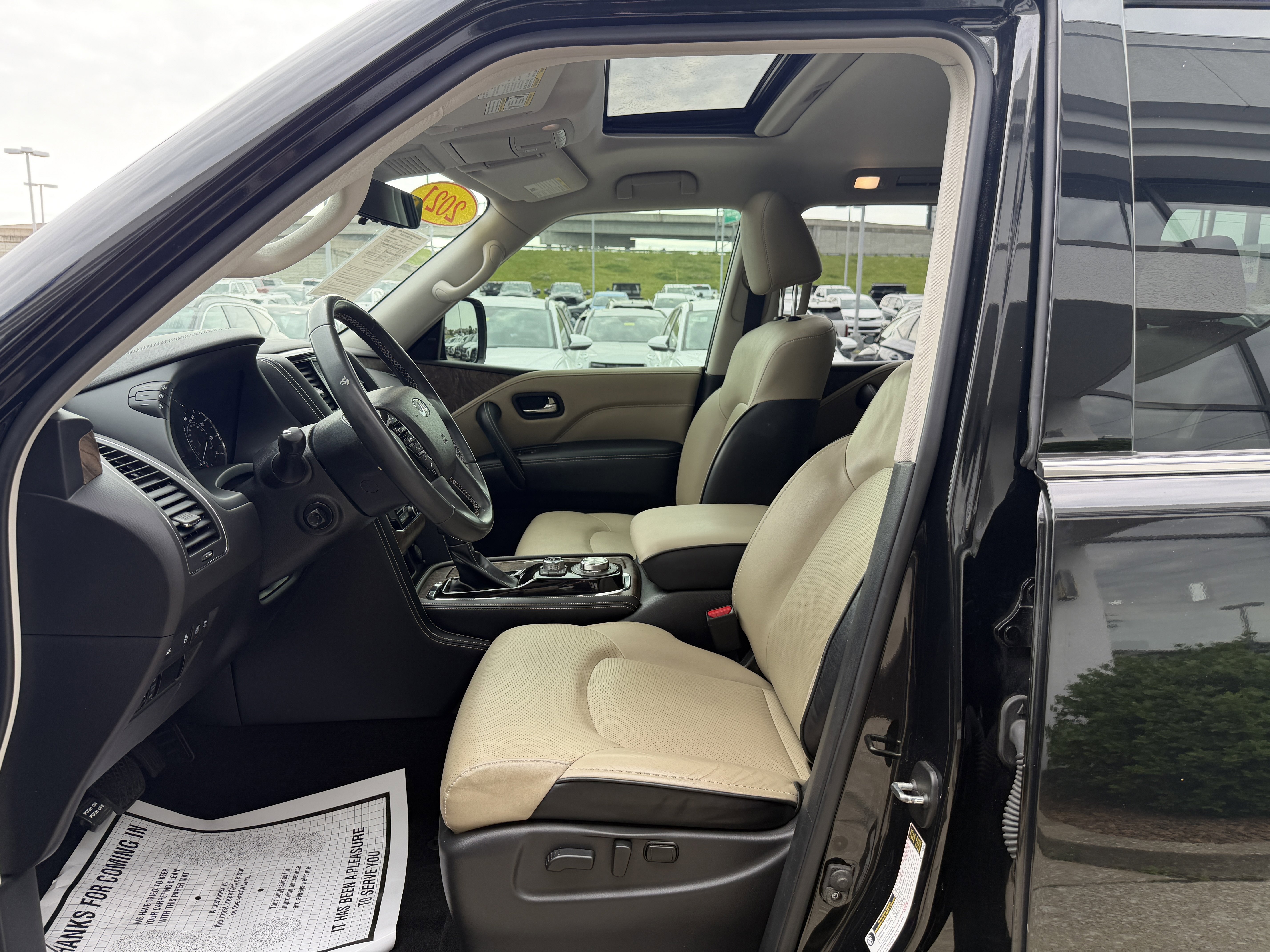 Used 2021 Mineral Black INFINITI Premium Select image 33