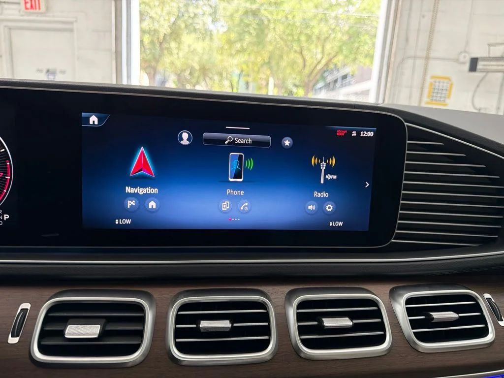 New 2026 White Mercedes-Benz GLS 450 image 31