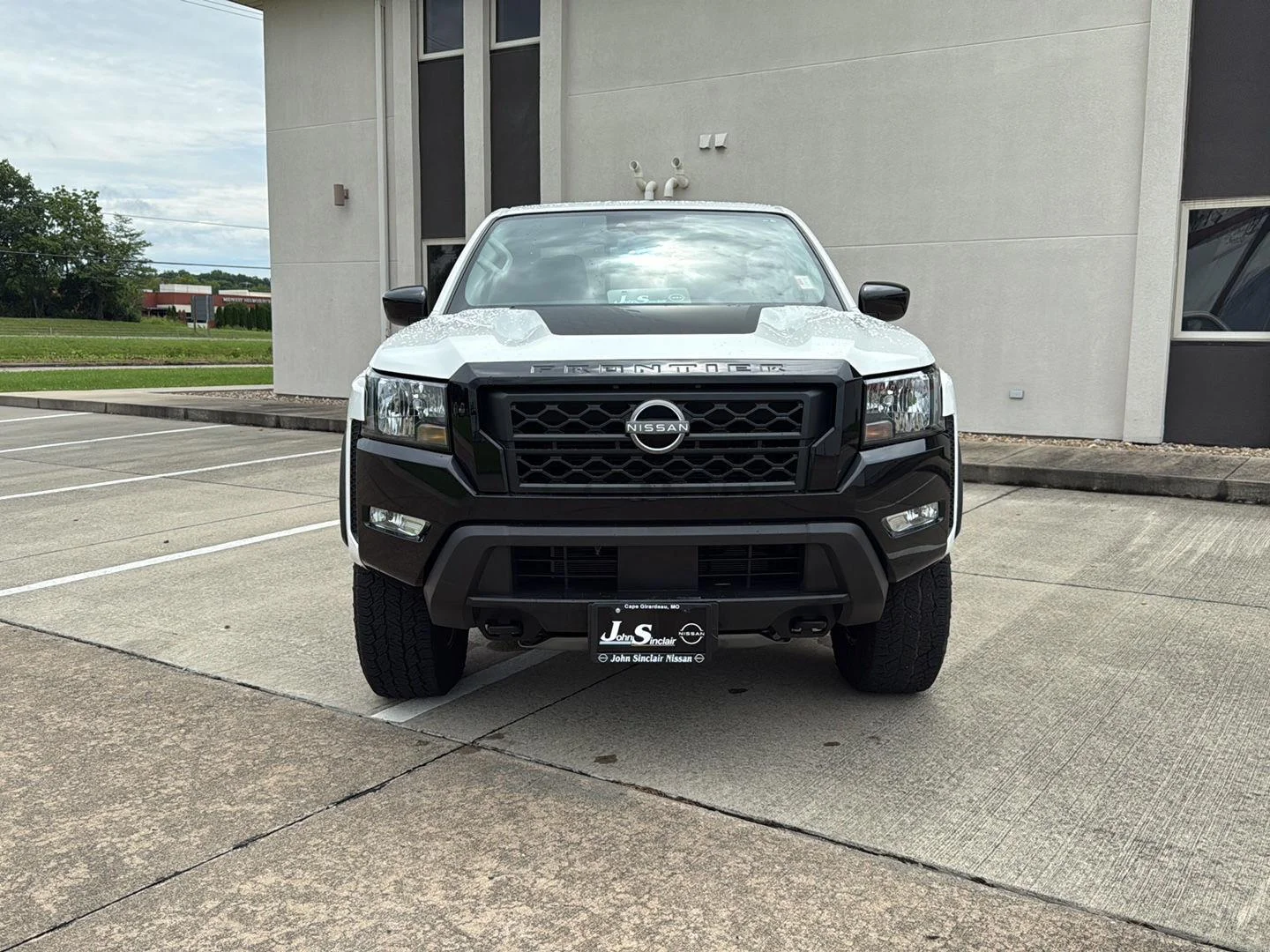 Certified Used 2024  Nissan SV image 2