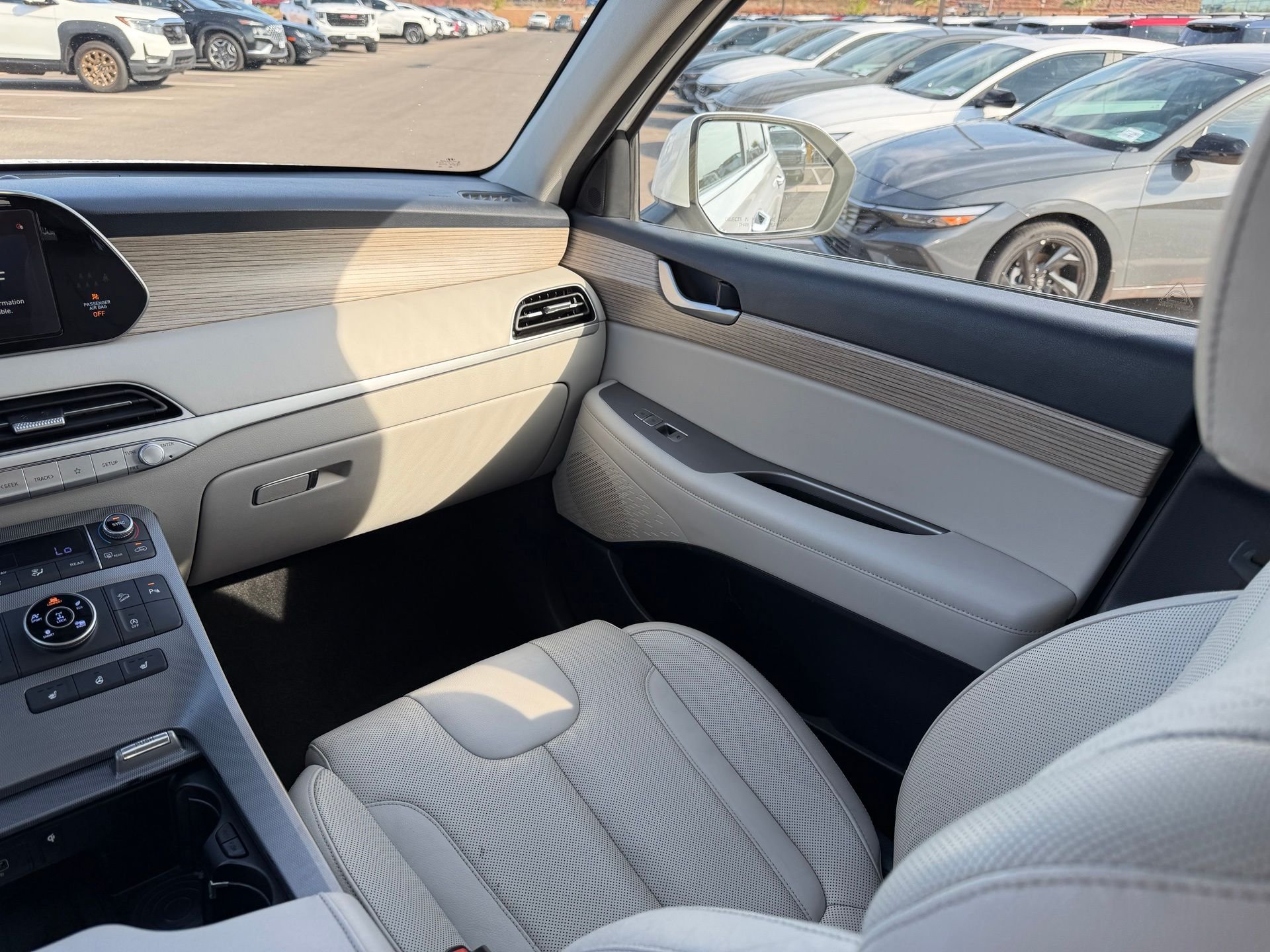 Used 2021 White Hyundai SEL image 34
