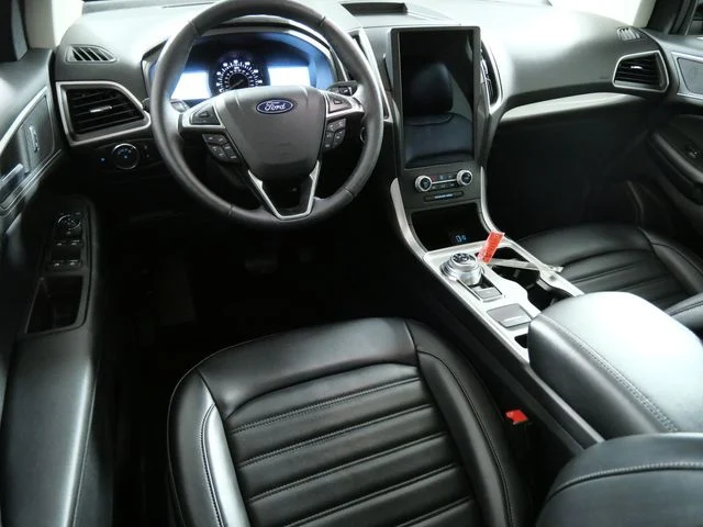 Used 2024 Black Ford SEL image 4