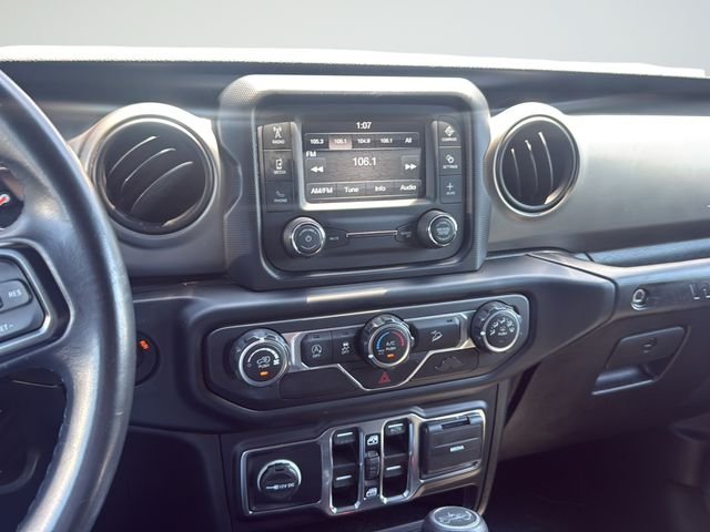 Used 2019 Silver Jeep Unlimited Sport S image 14