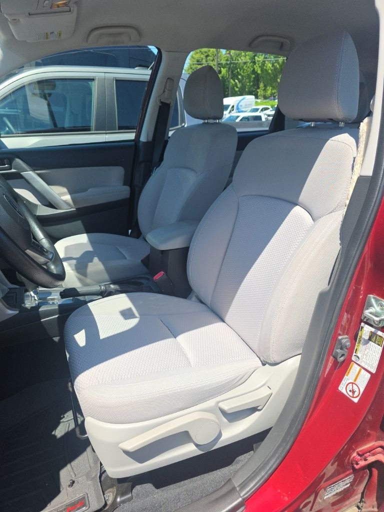 Used 2015 Red Subaru 2.5i image 5