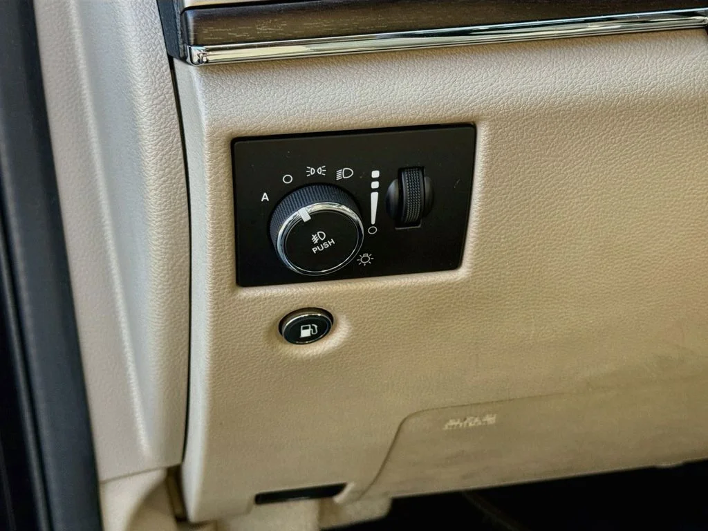 Used 2017 Brown Jeep Limited image 11