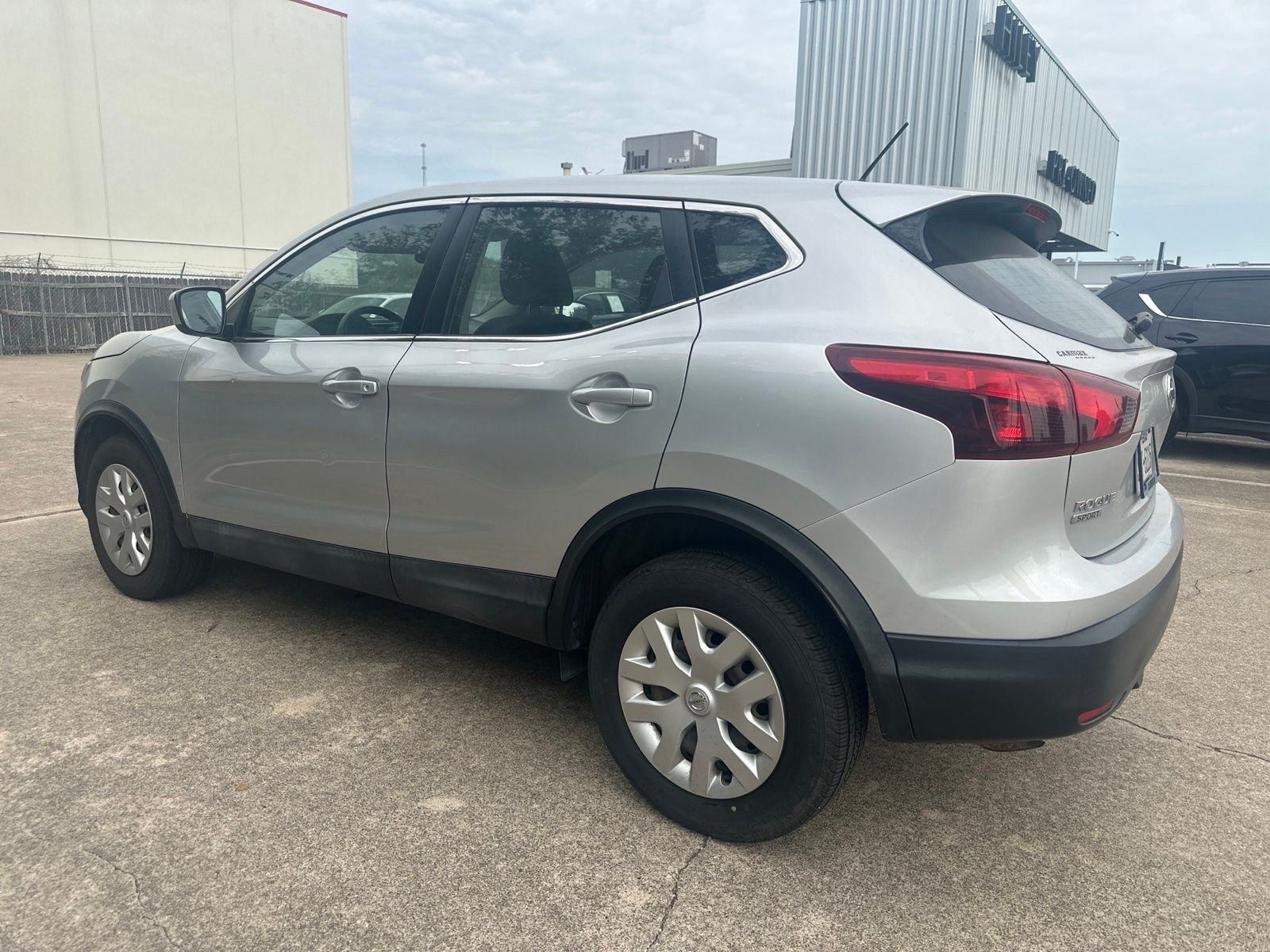 Used 2019 Brilliant Silver Metallic Nissan S image 5