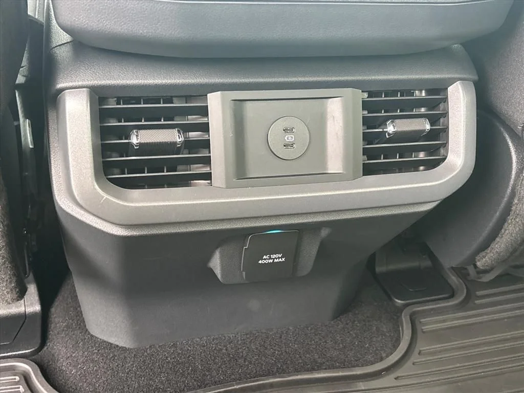 New 2026 Agate Black Metallic Ford XLT image 20