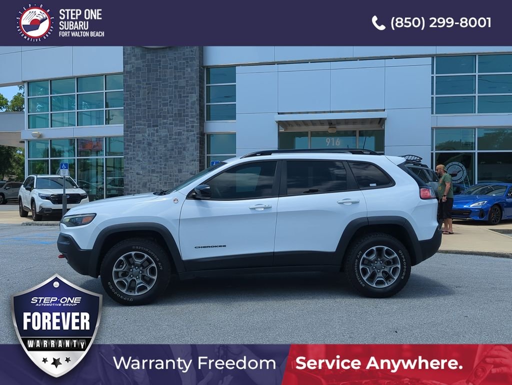 Used 2022 White Jeep Trailhawk image 4